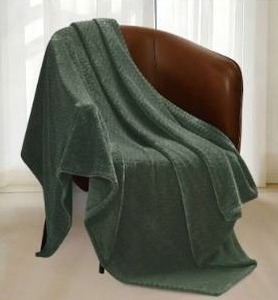 lot 10143 image: Monte & Jardin Jacquard Throw Blanket Green 60 x 70