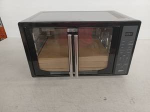 lot 10166 image: Oster TSSTTVFDDAF-GRL-035 Air Fry Oven- Retail $245