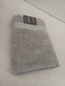 lot 11813 image: Purely Organic Bath Towel