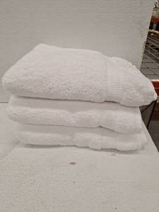 lot 11830 image: Purely Indulgent 100% Cotton Bath Towels Set of 3