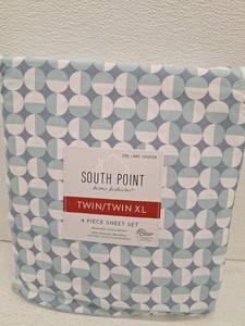 lot 11833 image: South Point Home Fashions TwinTwin XL 4-Piece Sheet Set