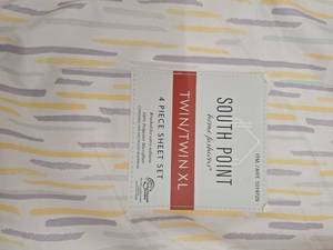 lot 11835 image: South Point TwinTwin XL 4-Piece Sheet Set