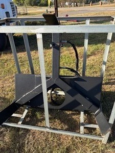 lot 85 image: Tire Grapple