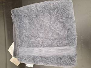 lot 11949 image: 1 Blue Towel