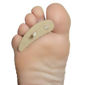 lot 47456 image: Steins Hammer Toe Crest Cushion and Buttress Pad Reduces Pressure from Calluses and Hammer Toes, Large Right, Beige, 3 Count - Retail $16