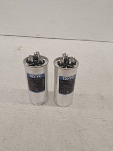 lot 11959 image: TZYMC 405 �F 370440 VAC Run Capacitor Pair