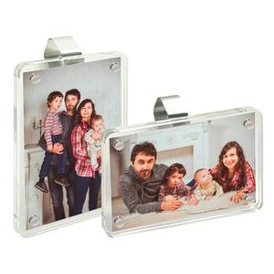 lot 1543 image: MISSING ONE MWTAL HANGER XMALL 2Pcs Car Visor Photo Clip, Polaroid Photo Frame, 4.7X3.1 - Retail $3