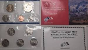 lot 400 image: United States Mint 2006 Uncirculated Coin Set Denver