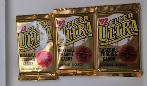 lot 1005 image: Fleer 92 Baseball Trading Cards 3 Pack Lot - Sealed