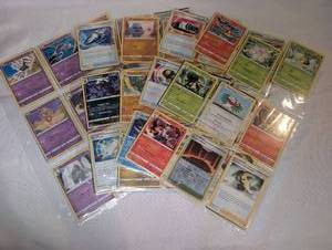 lot 1050 image: Pokmon Trading Card Game Lot 30 Cards Mixed Types