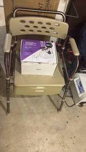 Lunderg Portable Commode Chair with Lavender Scented Liners