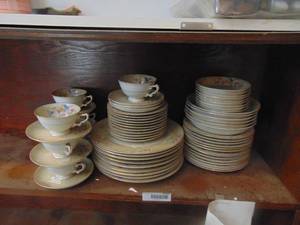 lot 3744 image: Bavarian China Selection