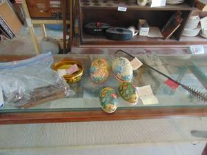 lot 3504 image: Paper Mache Nesting Eggs and More