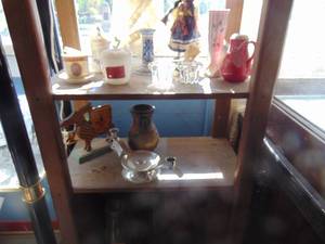 lot 3514 image: Contents of 2 Shelves