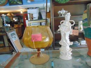 lot 3516 image: Amber Stemmed Vase - Lenox Figurine