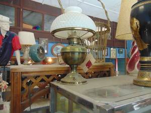 lot 3548 image: Electrified metal lamp