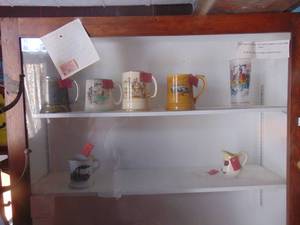 lot 3555 image: Contents of Shelf - Mugs and Steins