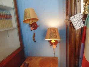 lot 3560 image: Pair of Small Wagon Wheel Lamps