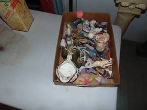 lot 3936 image: Large Selection of Shoe Figurines - Unsorted