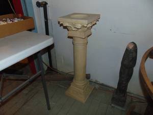lot 3939 image: ResinPlaster - Plant Stand