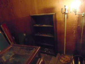 lot 3948 image: Small Wooden Shelf -Vintage