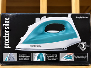 lot 1009 image: Proctor Silex 17291PS Nonstick Steam Iron w Adjustable Steam &amp Spray Mist&nbsp