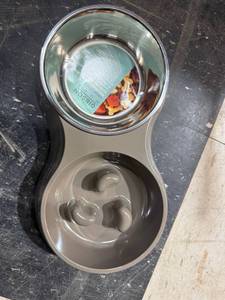 lot 1148 image: Gibson Home Bone Appetit Stainless Steel Pet Bowl &amp Slow Feeder Set