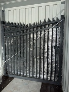 lot 10320 image: Unused 14ft Iron Gate (G14MA)