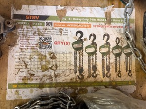 lot 10383 image: Unused STARVOX 5-Piece Hand Chain Hoist Set (VD-2-3-5)