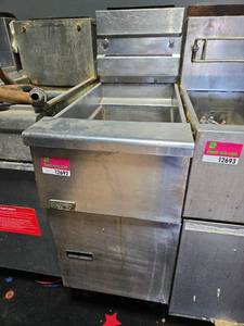 lot 12692 image: Frialator Inc. Natural Gas Fryer 36 kW  Model SG14P