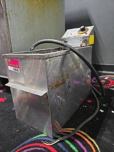 lot 14848 image: King Dog Fryer Commercial Deep Fryer  Model 8068