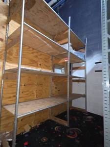 lot 14852 image: Industrial Metal Shelving Unit w Wooden Shelves
