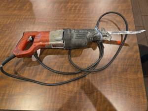 lot 18656 image: Milwaukee SAWZALL Heavy-Duty Reciprocating Saw