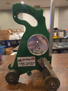 lot 18671 image: SportMaster Line Taper Tape Dispenser Green