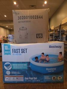 lot 18682 image: Bestway Fast Set Fill and Rise Pool 10ft Wide 26in Deep with Bestway Flowclear Filter Pump  Model 58511E