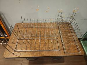 lot 12742 image: Lot of Dish Drying Racks
