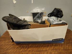 lot 12750 image: Assorted Kitchen Lot  Ice Bins, Oven Mits, Beverage Dispenser and More