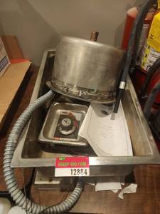 lot 12884 image: Wells Drop-In Round Food Warmer w Thermostat Control & Insert Pot