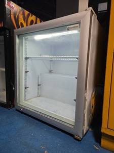 lot 12876 image: Excellence Industries Countertop Glass Door Display Freezer  Model CTF-3