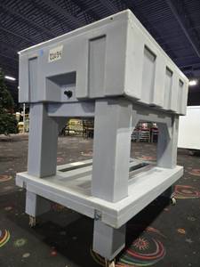 lot 22034 image: Portable Ice Well
