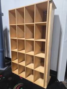 lot 22054 image: Wooden shoe cubby