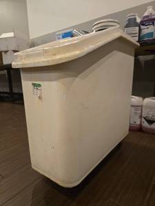 lot 22069 image: Mobile Ingredient Bin on Casters with Hinged Clear Lid