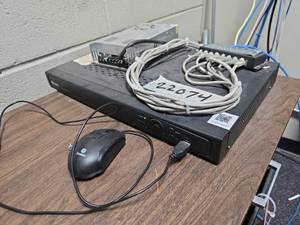 lot 22074 image: Swann CONVR-B163MP Video Recorder w ViewSonic Monitor, Mouse & Cables