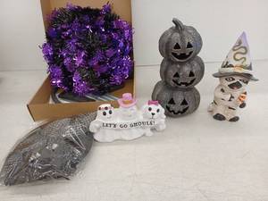 lot 12153 image: Halloween Lot