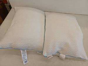lot 12176 image: Beautyrest Memory Foam Cluster Pillows 2-Pack, StandardQueen
