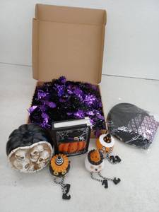 lot 12251 image: Lot Of Halloween Decor