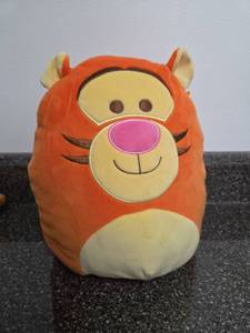 lot 4 image: Disney Winnie the Pooh Tigger Plush Toy 10 inches