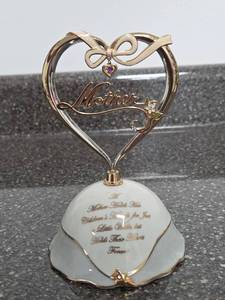 lot 64 image: Ardleigh Elliott Heart Full of Love Musical Mother Box