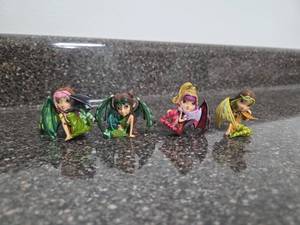 lot 70 image: 1 inch tall Fairy Figurine Set 4 Pieces Dragon Wings Fantasy Characters