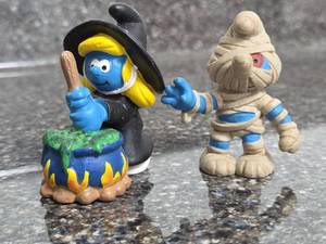lot 71 image: Schleich Germany 2005 Smurf Action Figures Lot 2 Pieces